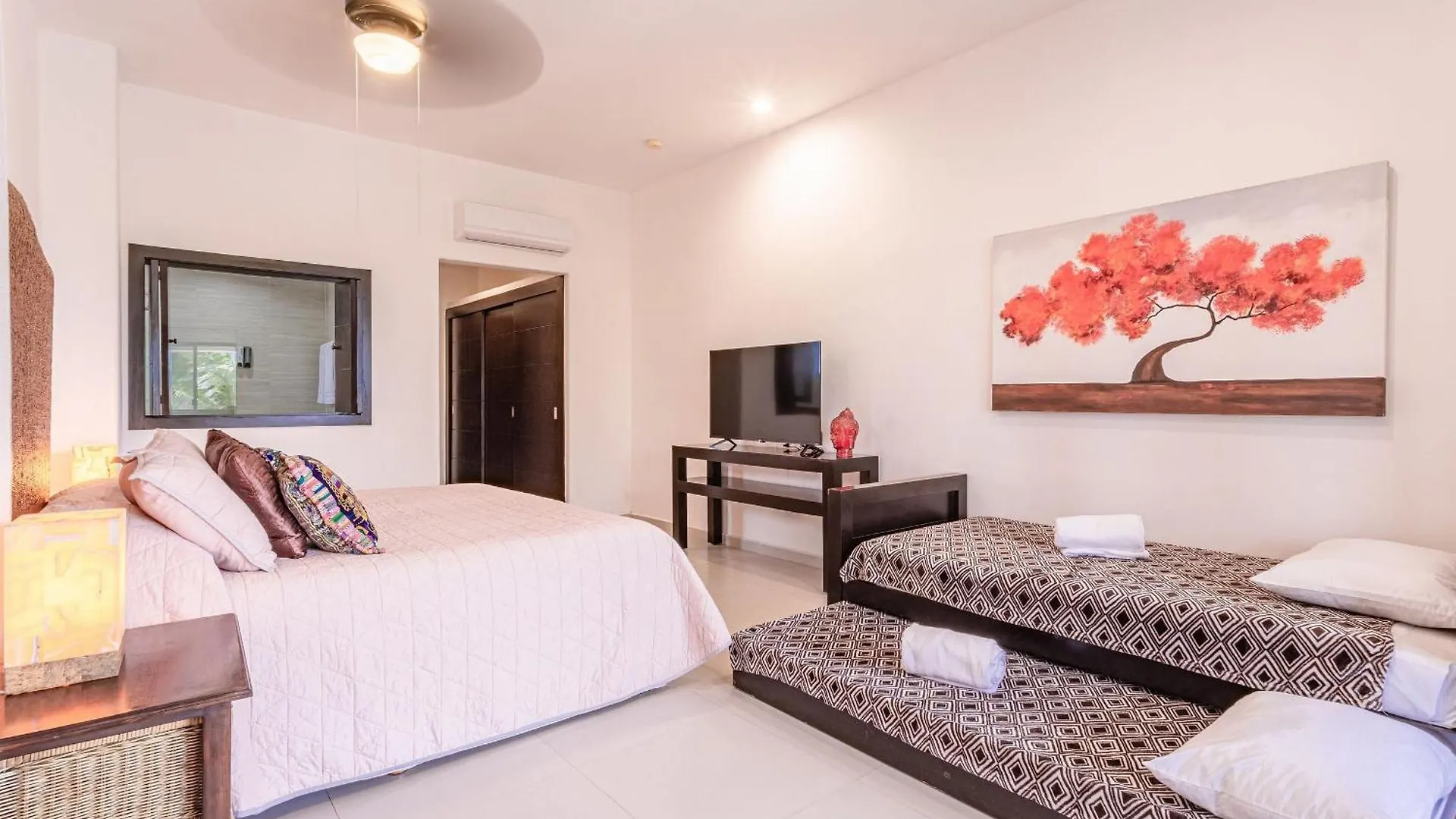 13Bdr Villa Bellamar Akumal - Private Chef - Beachfront - Weddings-Business Retreats-Golf-Family 0*,  Messico