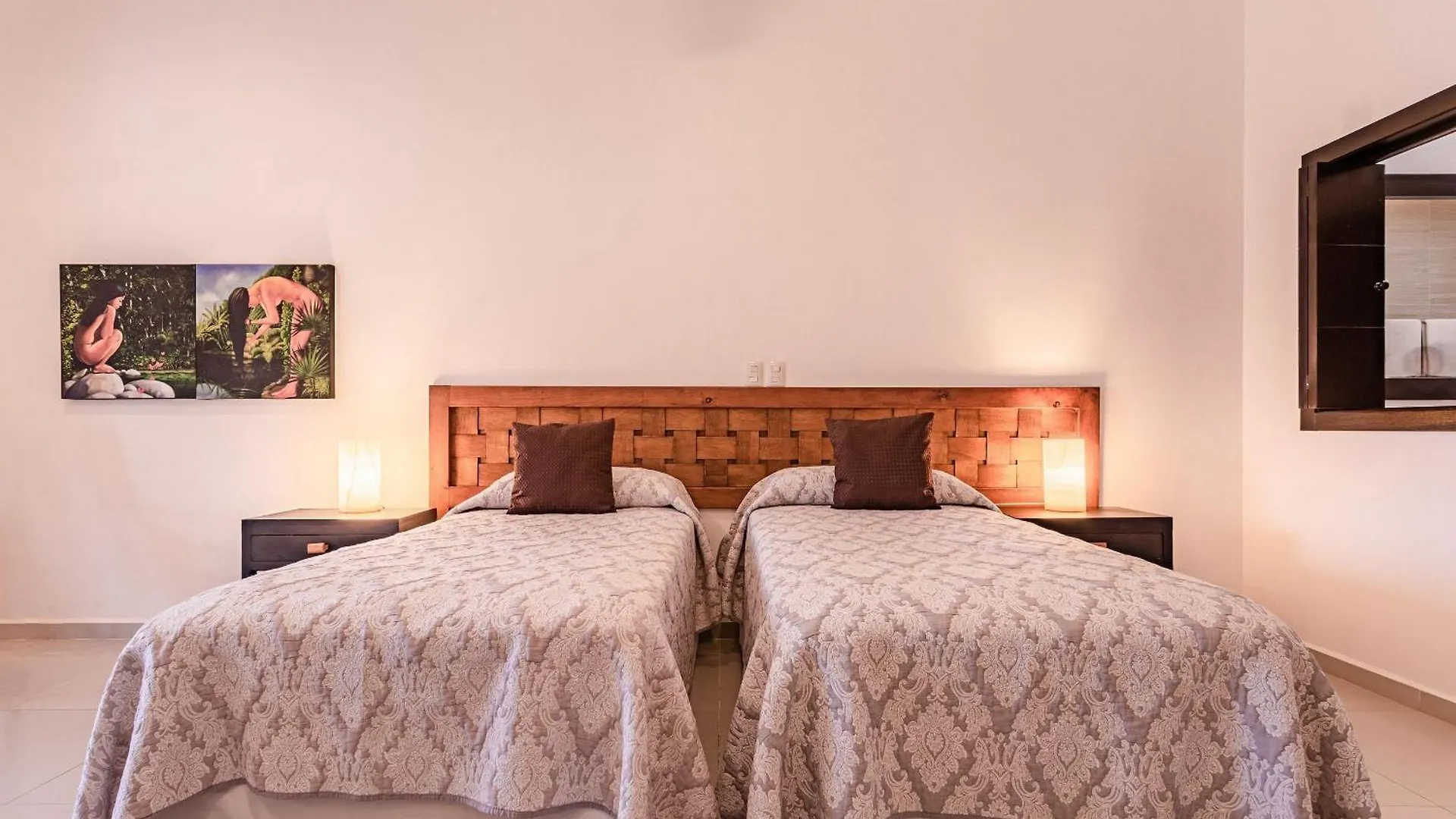 13Bdr Villa Bellamar Akumal - Private Chef - Beachfront - Weddings-Business Retreats-Golf-Family