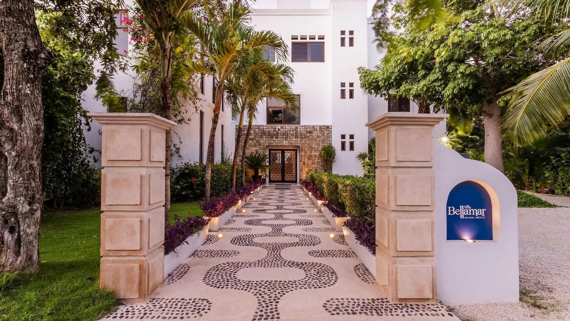 Resort 13Bdr Villa Bellamar Akumal - Private Chef - Beachfront - Weddings-Business Retreats-Golf-Family