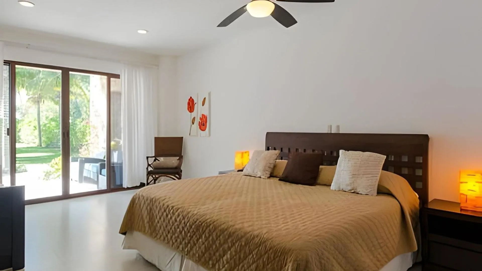 Resort 13Bdr Villa Bellamar Akumal - Private Chef - Beachfront - Weddings-Business Retreats-Golf-Family Mexico