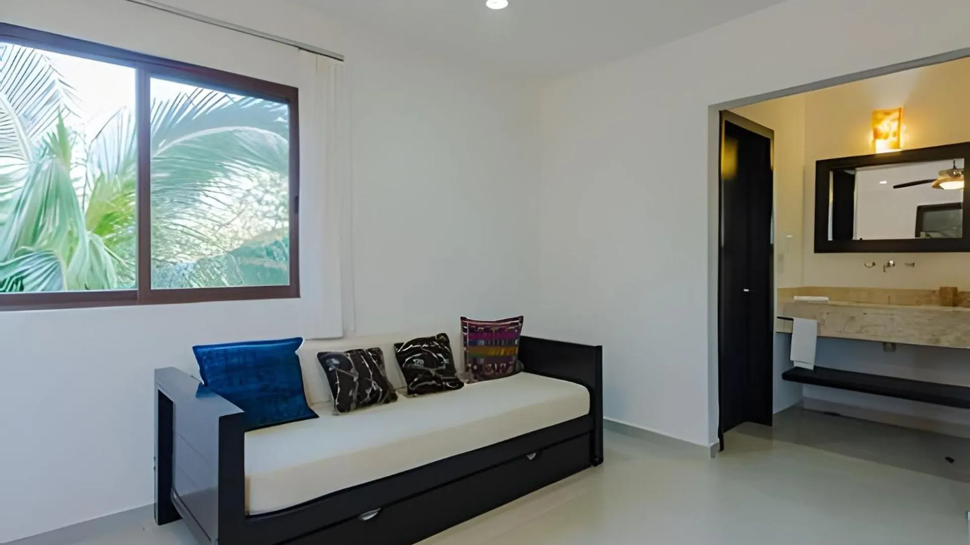 13Bdr Villa Bellamar Akumal - Private Chef - Beachfront - Weddings-Business Retreats-Golf-Family