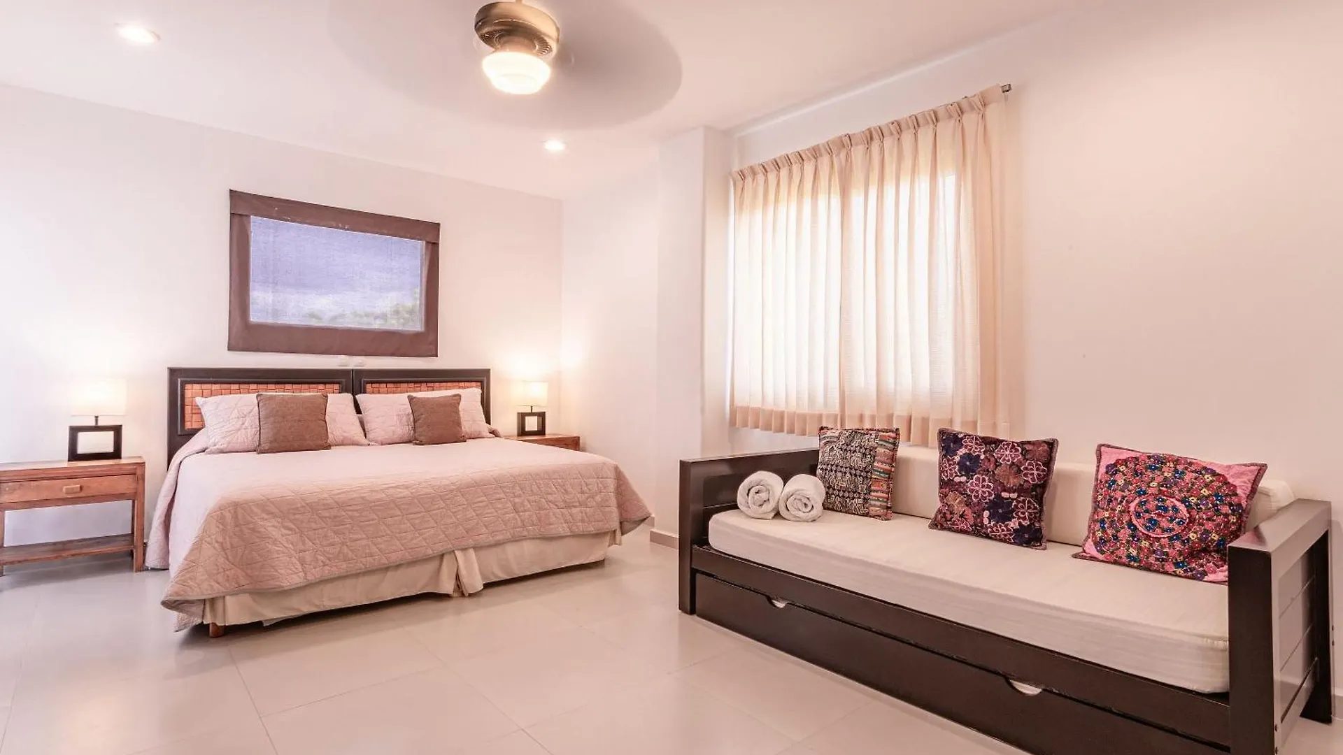 13Bdr Villa Bellamar Akumal - Private Chef - Beachfront - Weddings-Business Retreats-Golf-Family Mexico