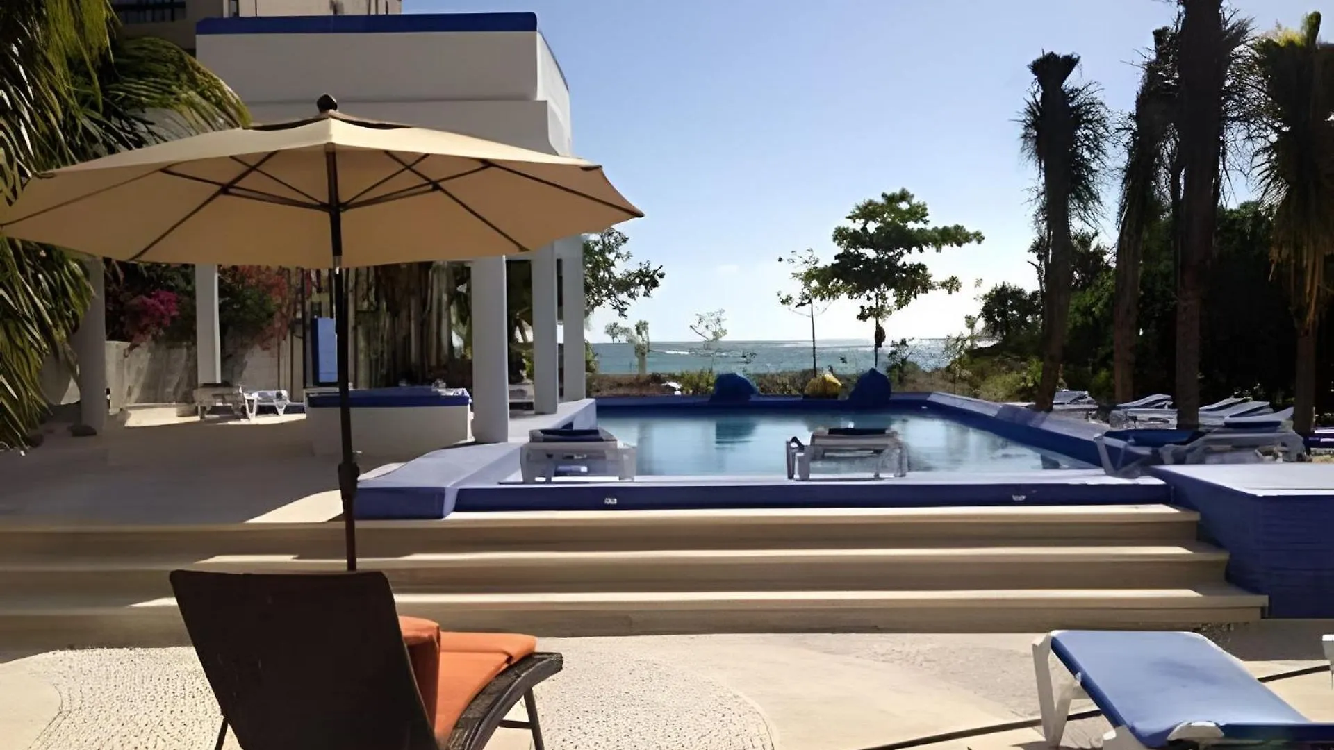 13Bdr Villa Bellamar Akumal - Private Chef - Beachfront - Weddings-Business Retreats-Golf-Family Resort