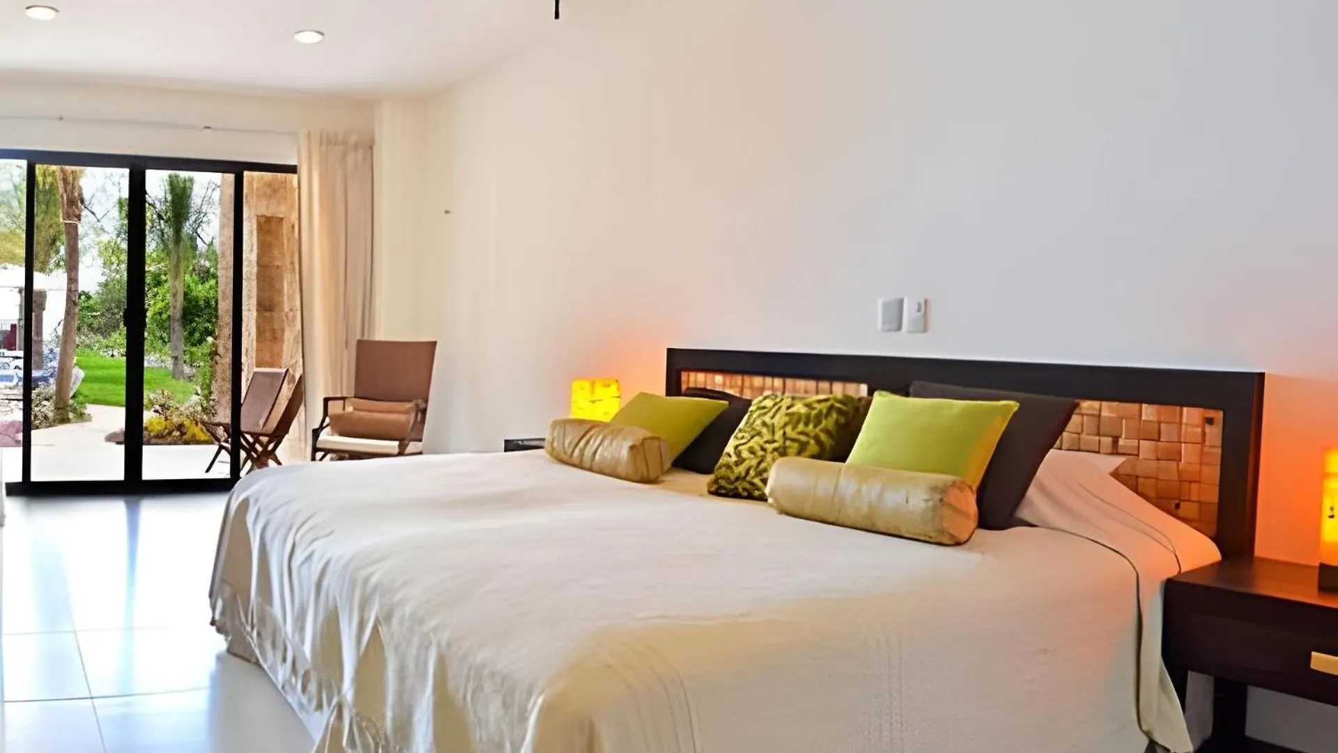 13Bdr Villa Bellamar Akumal - Private Chef - Beachfront - Weddings-Business Retreats-Golf-Family Resort