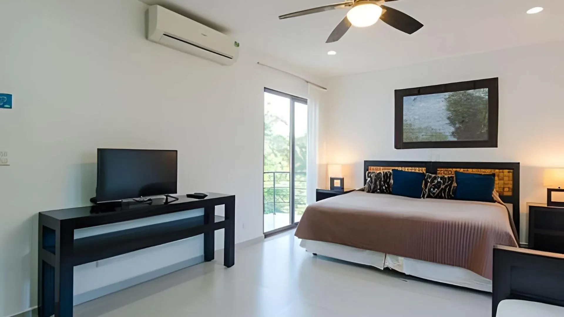 13Bdr Villa Bellamar Akumal - Private Chef - Beachfront - Weddings-Business Retreats-Golf-Family Resort
