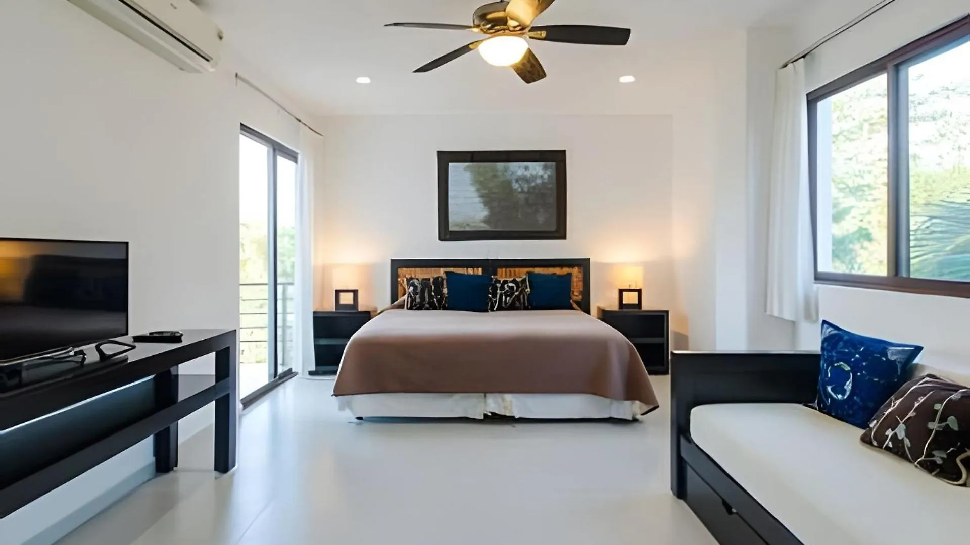 13Bdr Villa Bellamar Akumal - Private Chef - Beachfront - Weddings-Business Retreats-Golf-Family