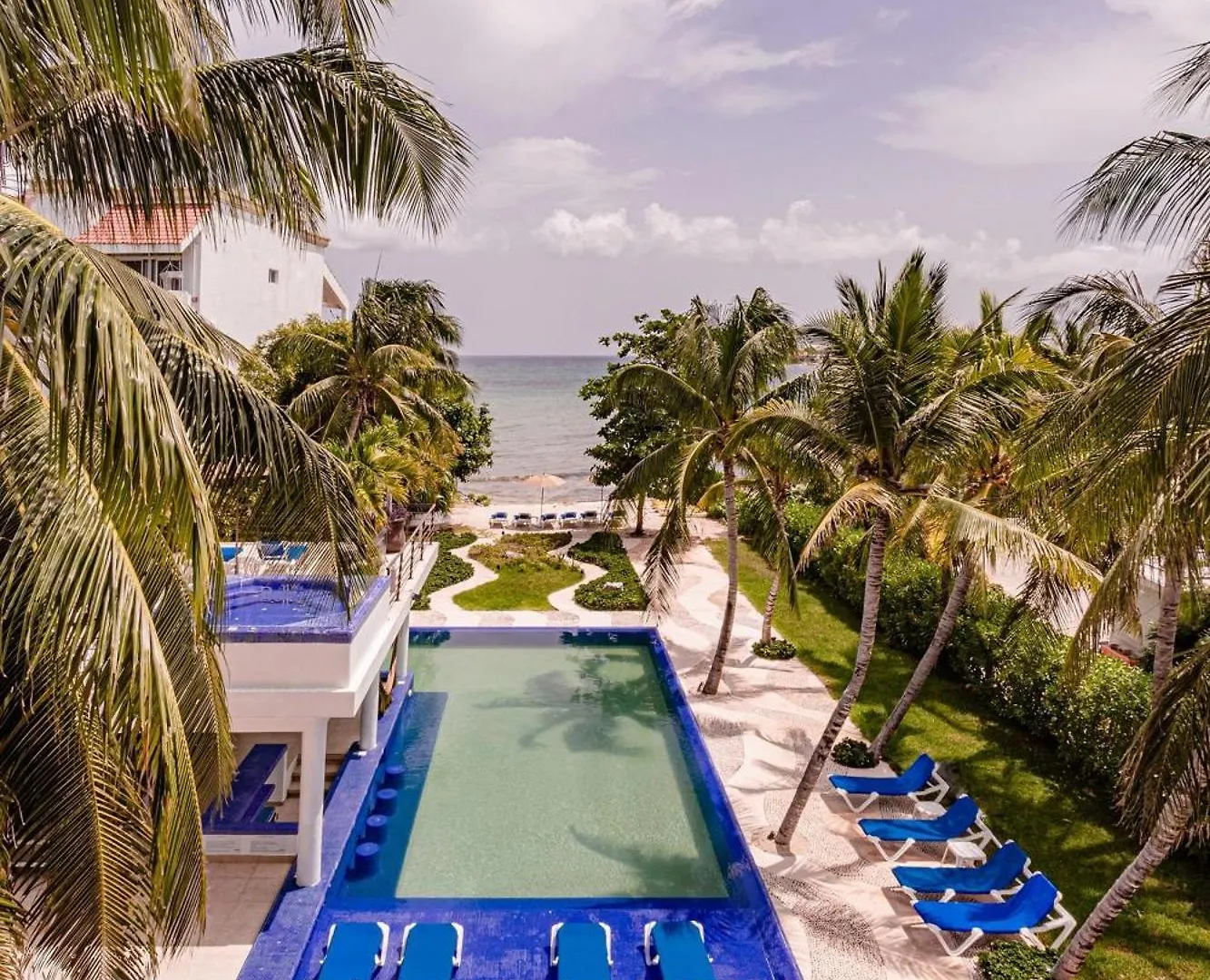 Resort 13Bdr Villa Bellamar Akumal - Private Chef - Beachfront - Weddings-Business Retreats-Golf-Family