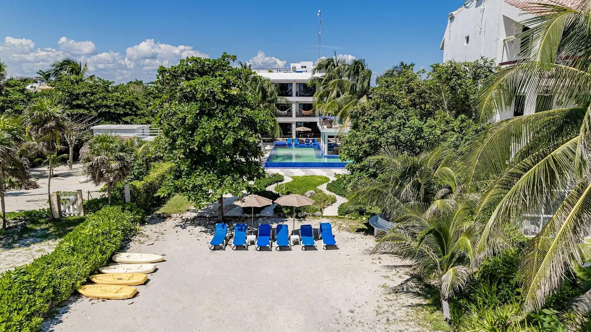 13Bdr Villa Bellamar Akumal - Private Chef - Beachfront - Weddings-Business Retreats-Golf-Family