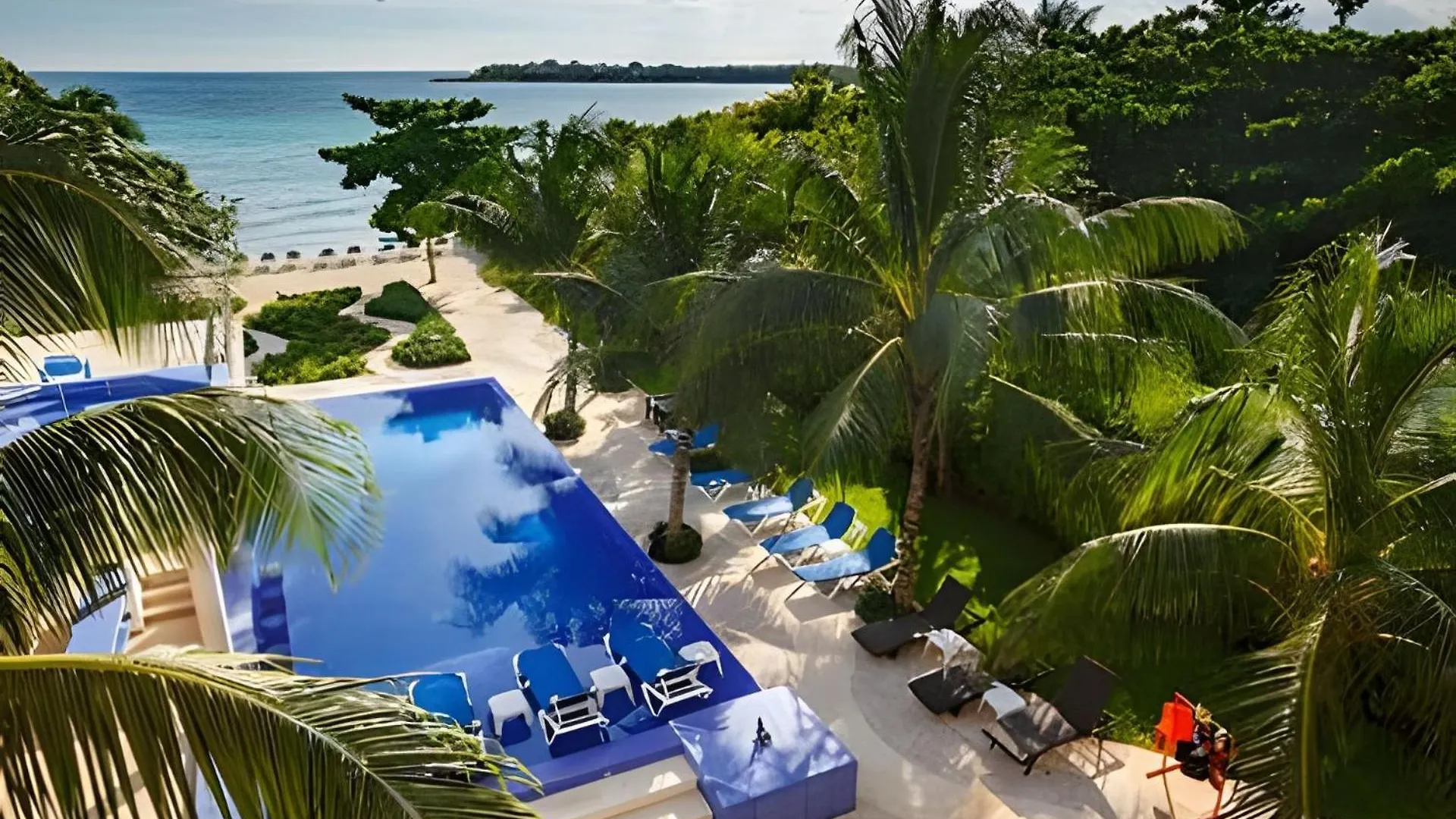 13Bdr Villa Bellamar Akumal - Private Chef - Beachfront - Weddings-Business Retreats-Golf-Family